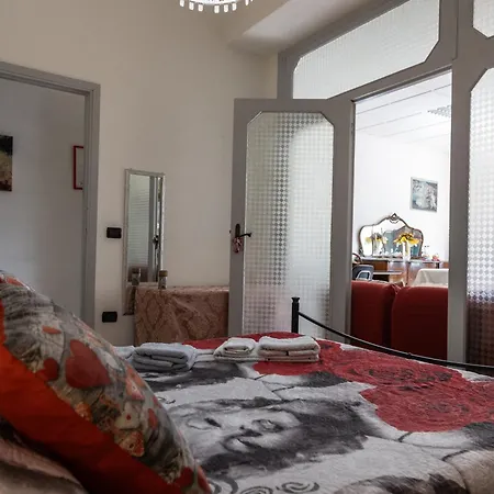 Il Ritrovo Degli Artisti Apartment *